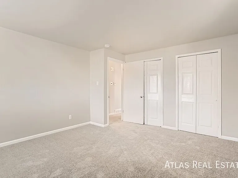 364 S Peoria Cir — Photo 9