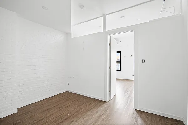 Rented by Urban Real Estate Property Group Inc | media 9