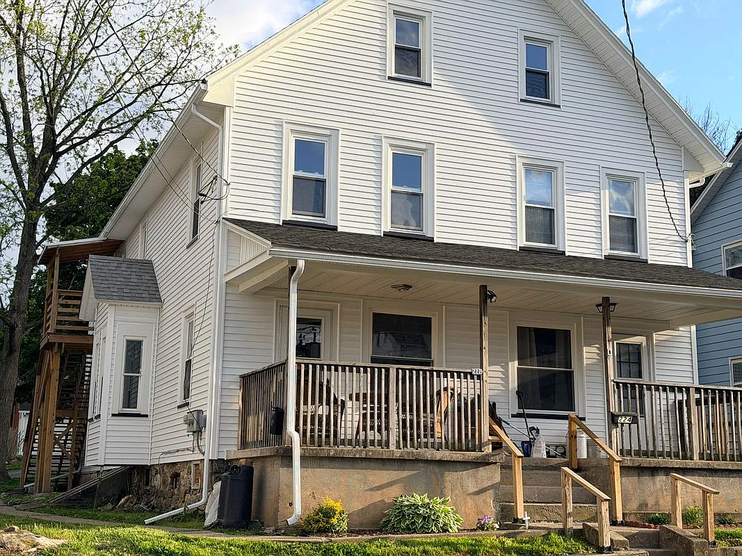 Building Photo - 222 Chestnut St #B