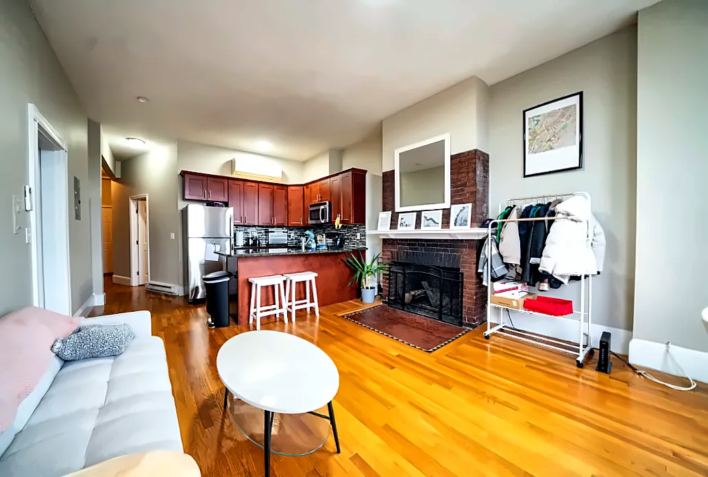 2 bed, $3,500 — Photo 2