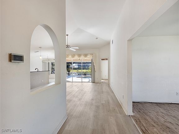 3rd image of 8598 Manderston Ct