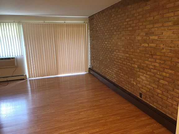 3rd image of 207 Ballard St APT 103