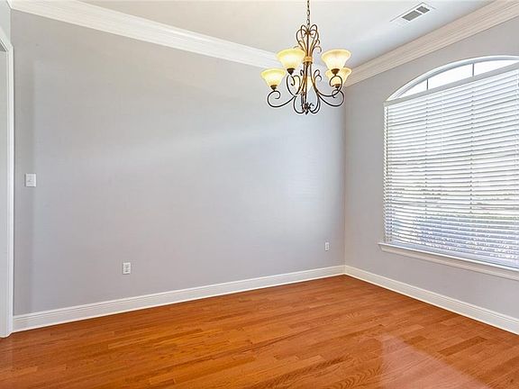 4th image of 317 Mourning Dove Ln