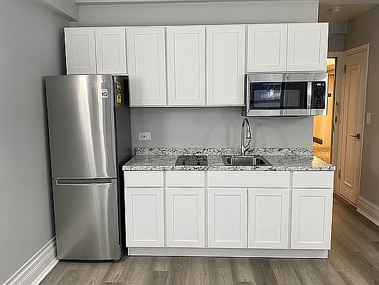 4th image of 240 W 73rd St APT 1402