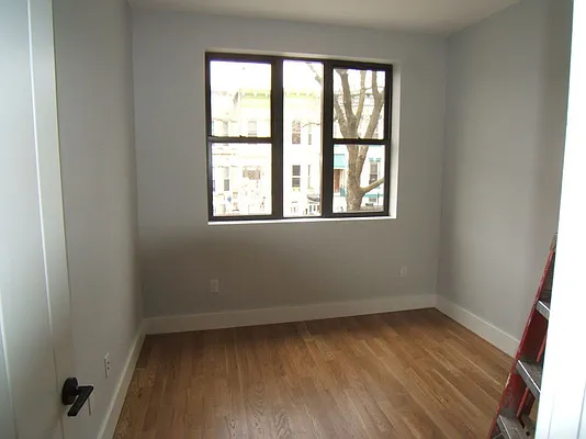 Rented by Evergreen Apartments BK | media 67