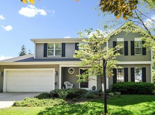 7305 Ticonderoga Rd, Downers Grove, IL 60516
