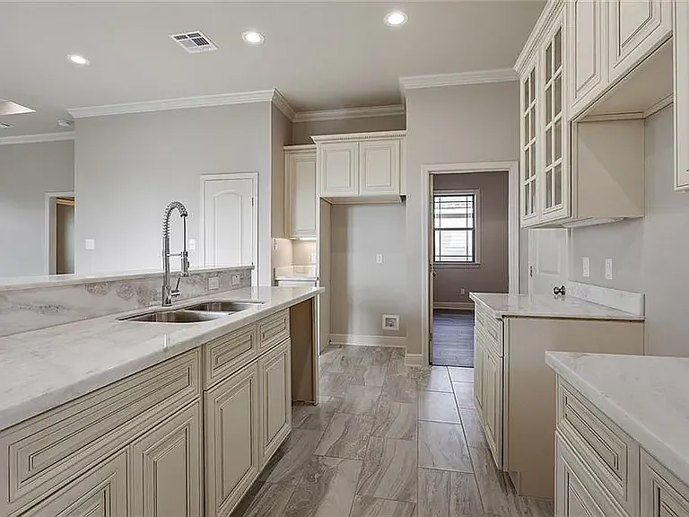 6511 Dorchester St — Photo 3