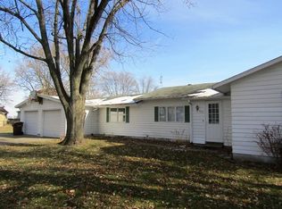 904 Park Dr, Ossian, IN 46777
