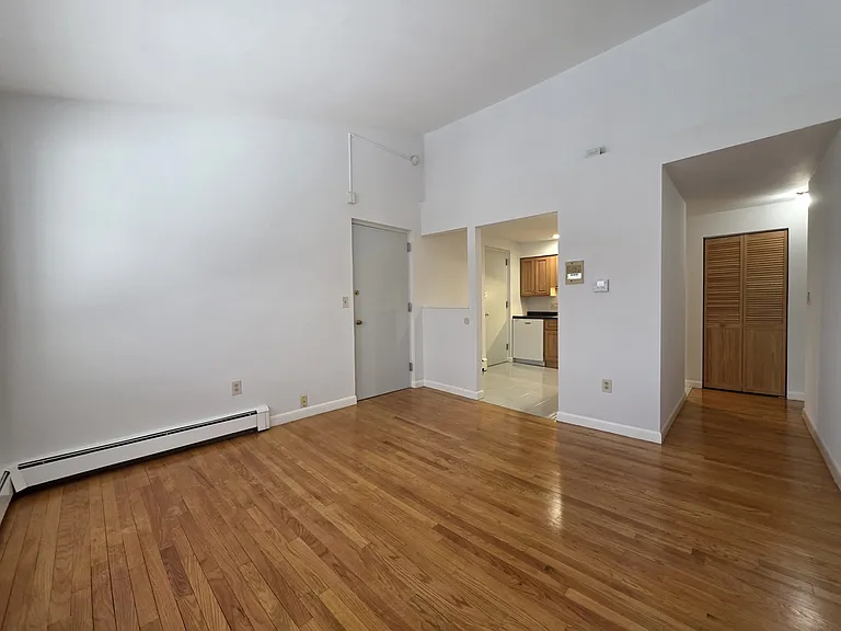 65 Miller St #B11 — Photo 7