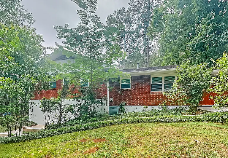 2902 Delcourt Dr — Photo 22