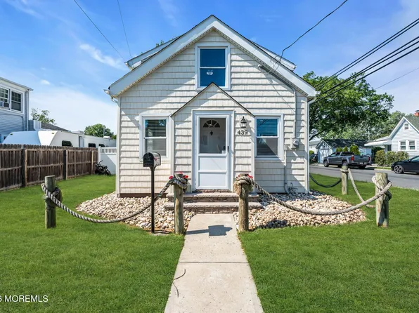 439 Clark Avenue, Union Beach, NJ 07735