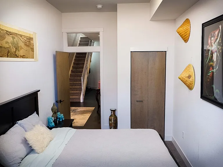 3321 N Downing St — Photo 5