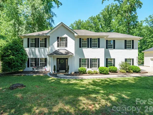 9027 Leah Meadow Ln, Mint Hill, NC 28227