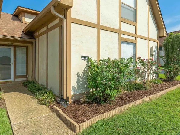 1101 Towne Lake Dr, Longview, TX 75601