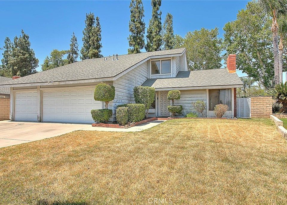 1st image of 1473 E Bermuda Dunes St