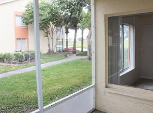 1452 The Pointe Dr, West Palm Beach, FL 33409