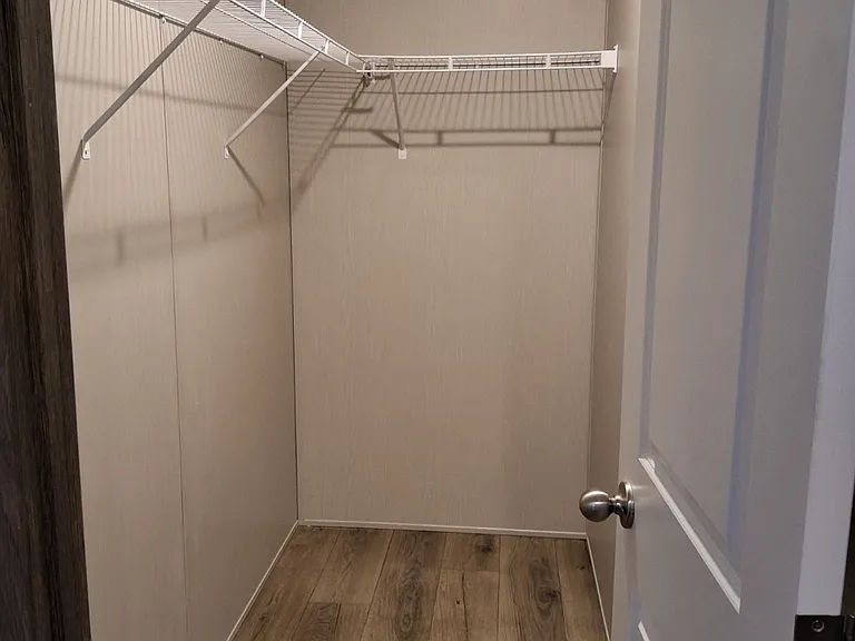 926 Lindsey St — Photo 13