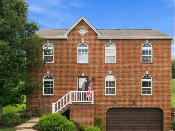 11893 Dartmoor Dr, North Huntingdon, PA 15642
