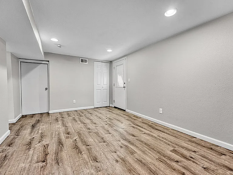 1411 Clayton St #4 — Photo 6