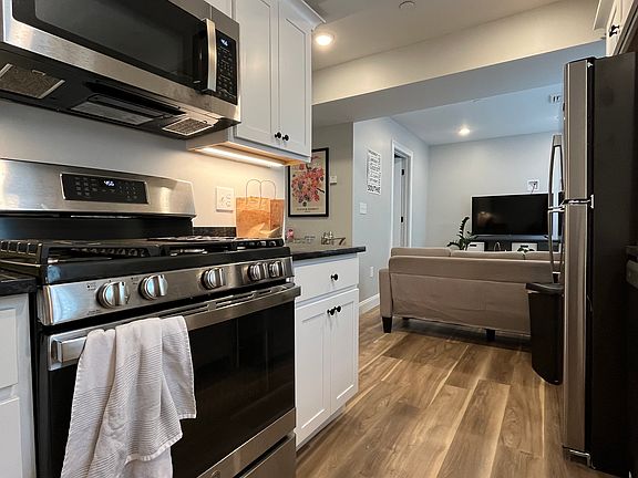 3rd image of 139 W 9th St #2