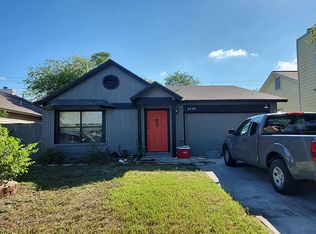 3050 Beacon Fld, San Antonio, TX 78245