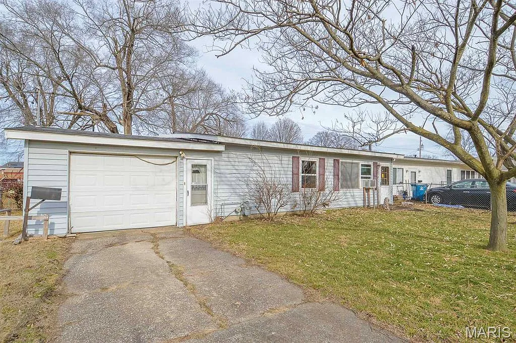 2133 Bern Ave photo 1