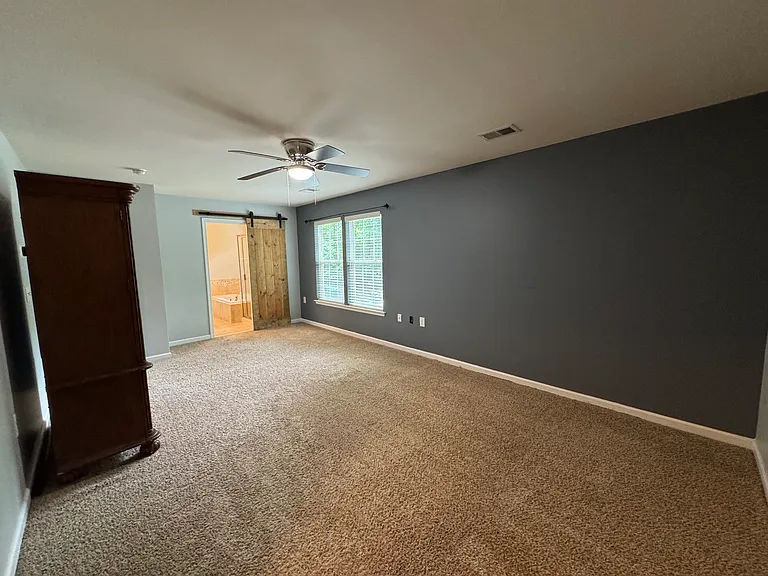 624 Leonard Ln — Photo 15