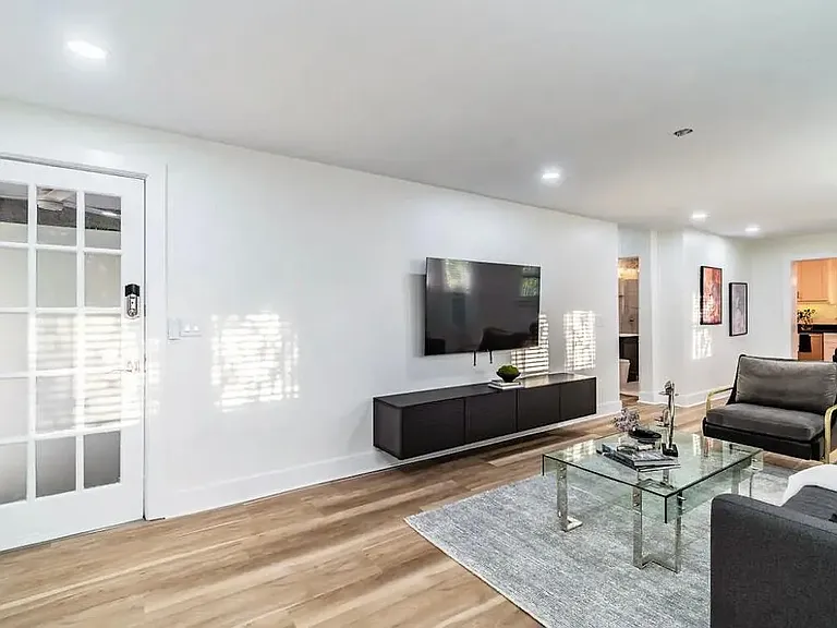 434 15th Ave N #1 — Photo 8