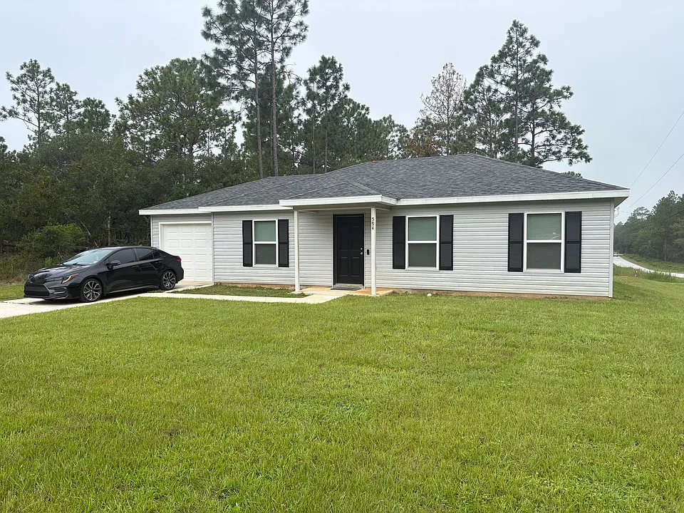 594 NW Redwing Rd