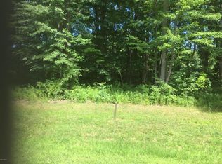17644 Summerhill Ln, New Buffalo, MI 49117