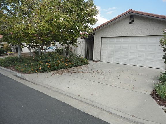 2nd image of 1918 S Royal Oaks Dr