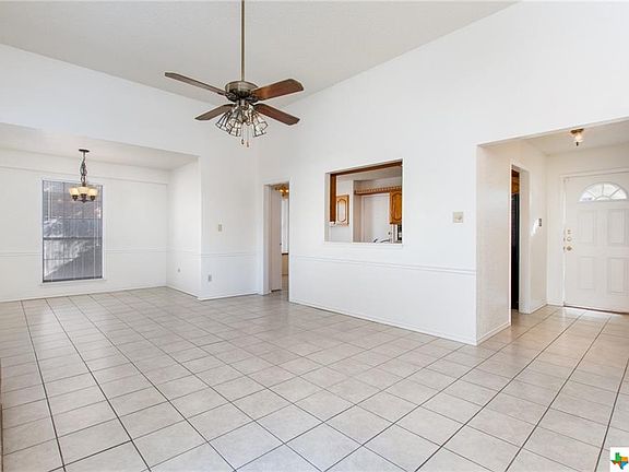 3rd image of 2009 Kingwood Dr