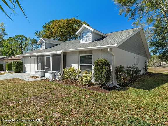 2nd image of 6282 Darien Way