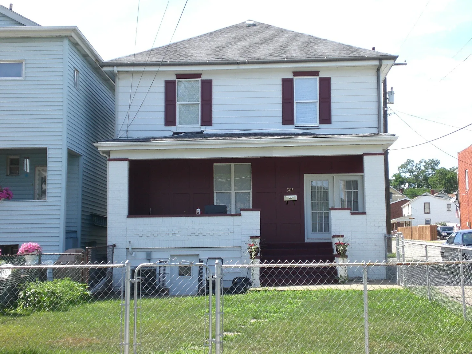 305 Perry Como St photo 1