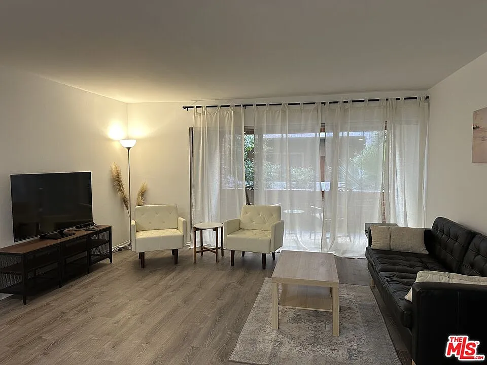 11750 W Sunset Blvd #221