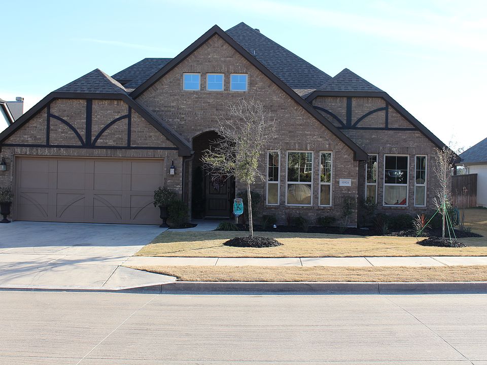 1st image of 11921 Carlin Dr
