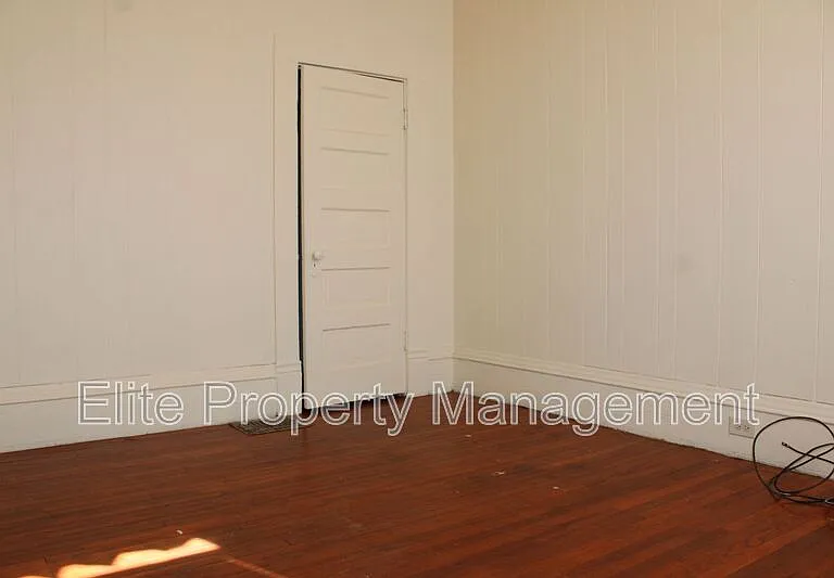 326 W Routt Ave — Photo 8