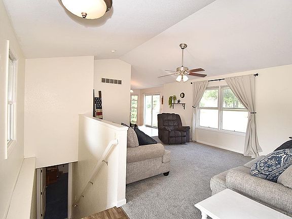 5th image of 58407 Hemminger Dr