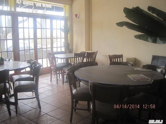 3rd image of 95 Manorhaven Blvd
