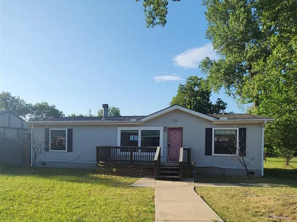 705 W Locust St, Tecumseh, OK 74873