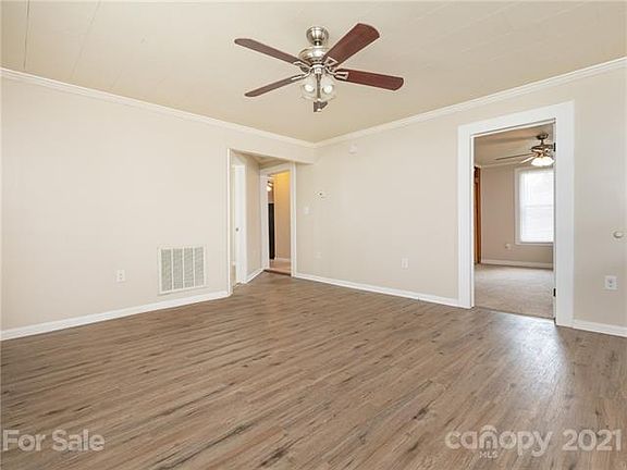 4th image of 8 Linestowe Dr