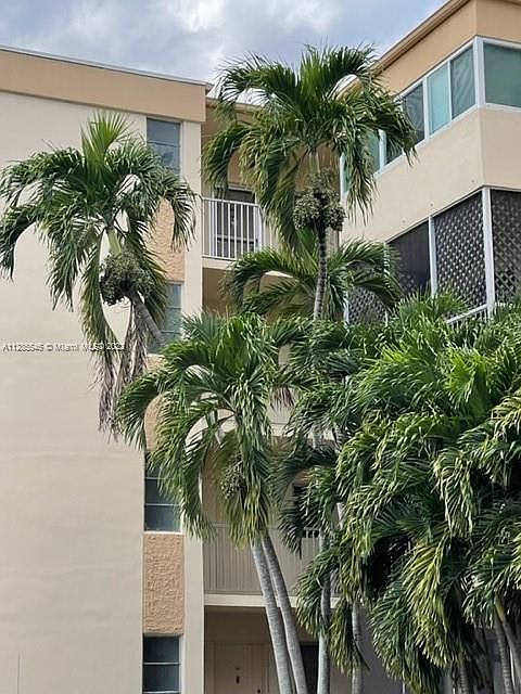 1st image of 9159 SW 77th Ave APT 301