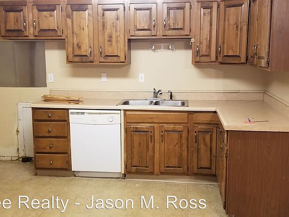 5th image of 5353 Iroquois Ave