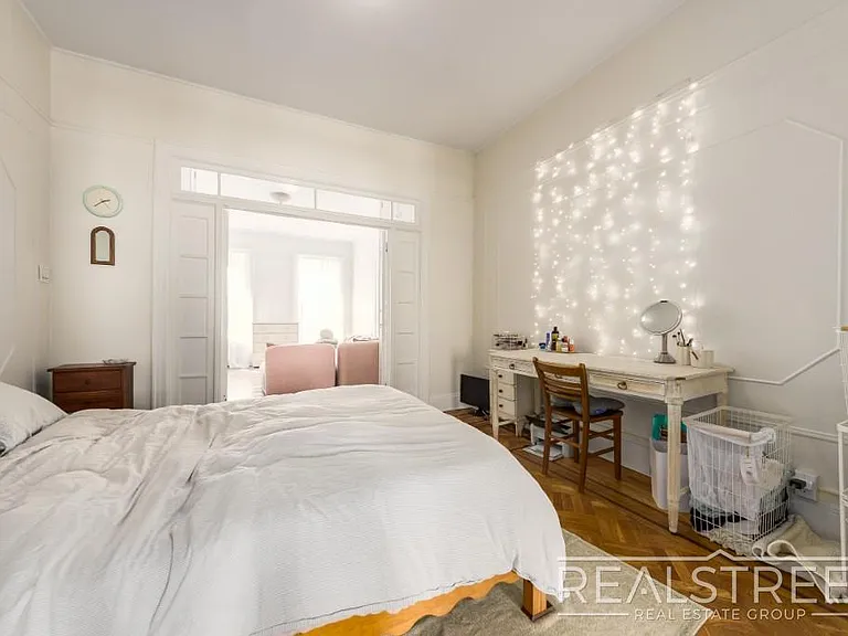 431 Clinton St #2 — Photo 13