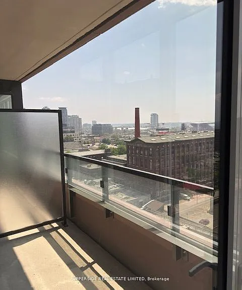 285 Dufferin St #1016 — Photo 10