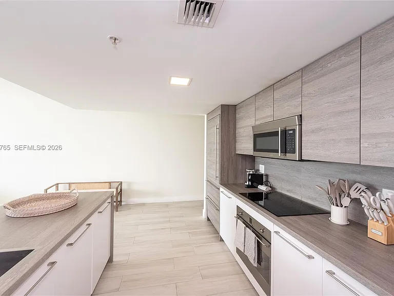 400 Sunny Isles Blvd #1518 — Photo 13