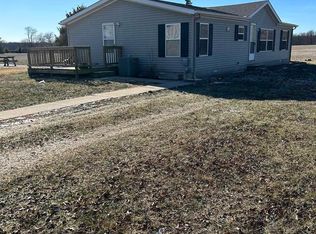 4504 Sawmill Rd, Pinckneyville, IL 62274