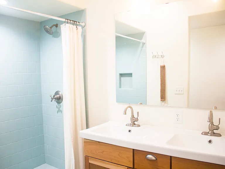 145 W Kennedy St #1 — Photo 13
