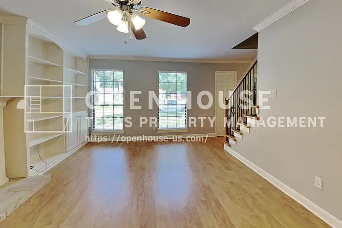3918 Forest Village Dr — Photo 6