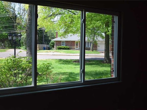 5th image of 9193 Villaridge Ct